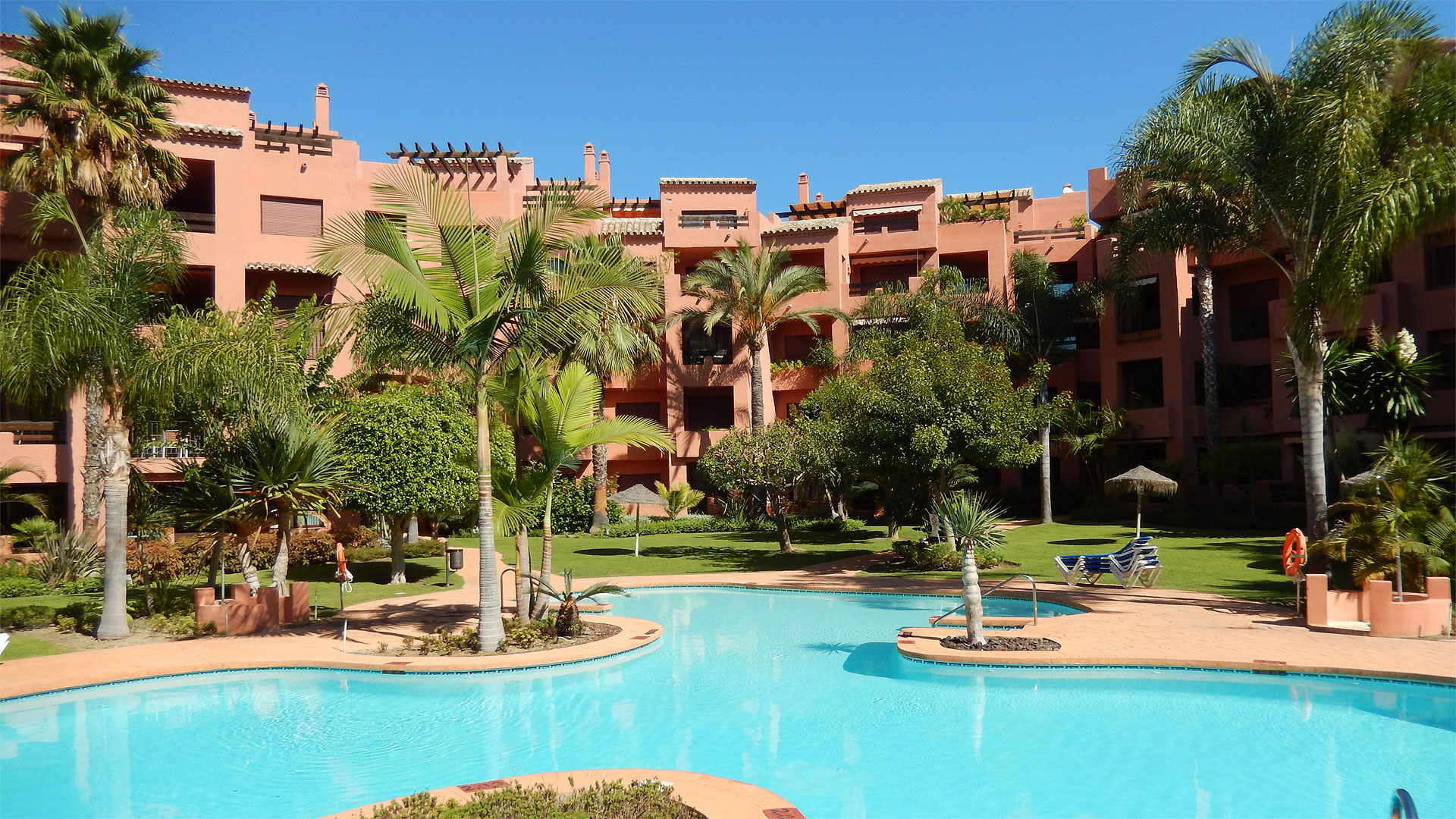 Gallery – 2 bed apartment to rent near Marbella in Spain